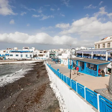 Daire Home2book Beachfront Bliss Terrace, El